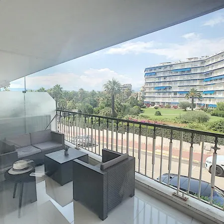Apartment Studio Renove Sur Croisette Avec Terrasse, Clim Et Wi-fi - Fr-1-470-50