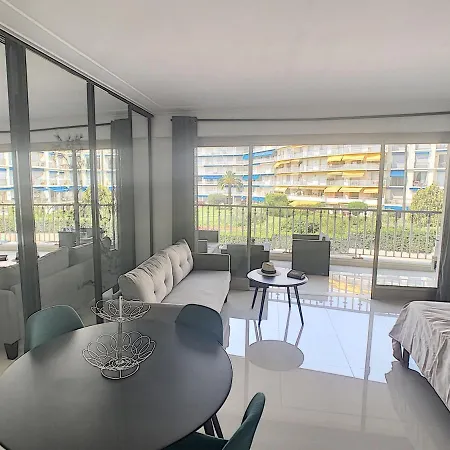 Appartement Studio Cannes, 1 Pièce, 2 Personnes - Fr-1-470-50 Cannes